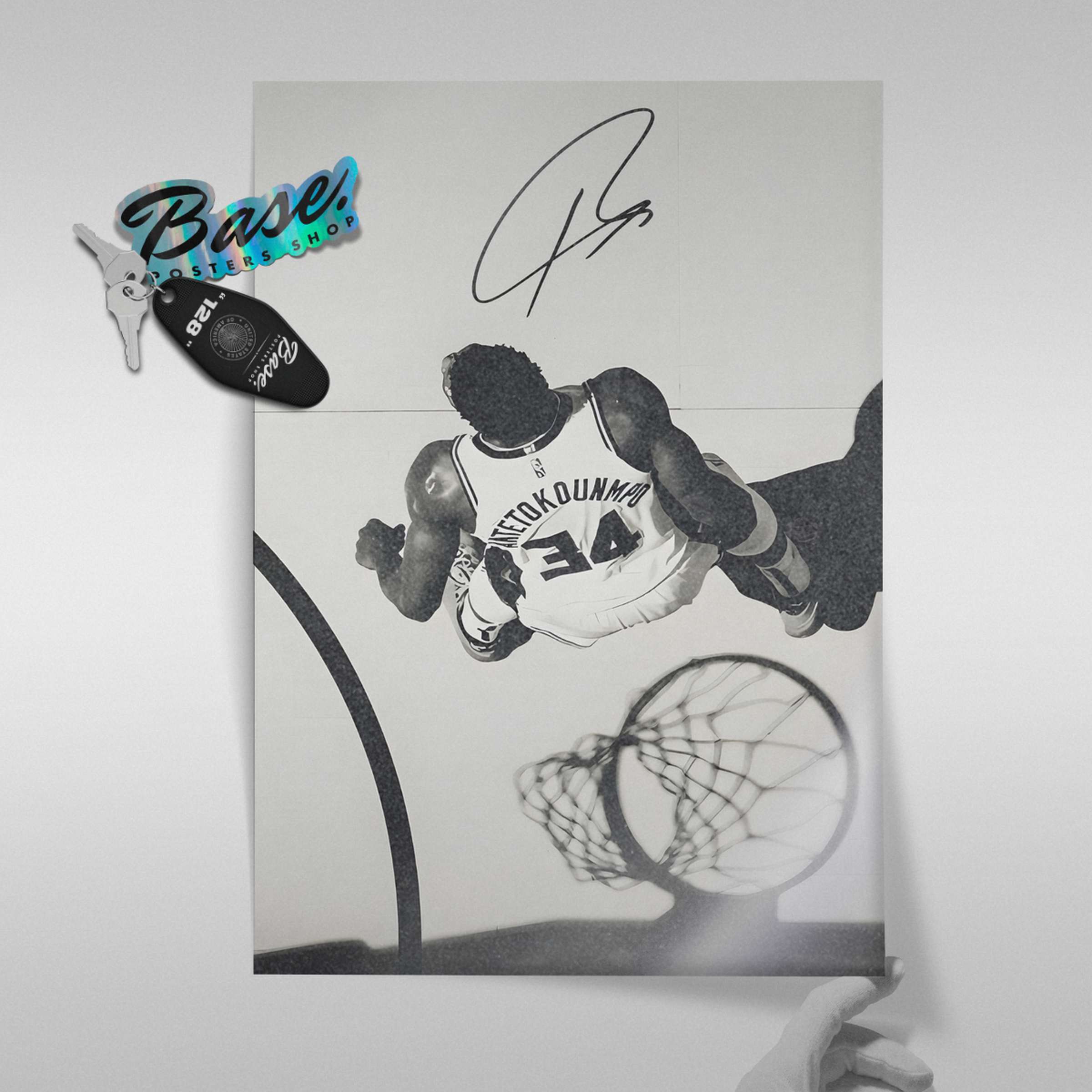 Giannis Antetokounmpo Milwaukee Bucks (#34) Overhead Dunk