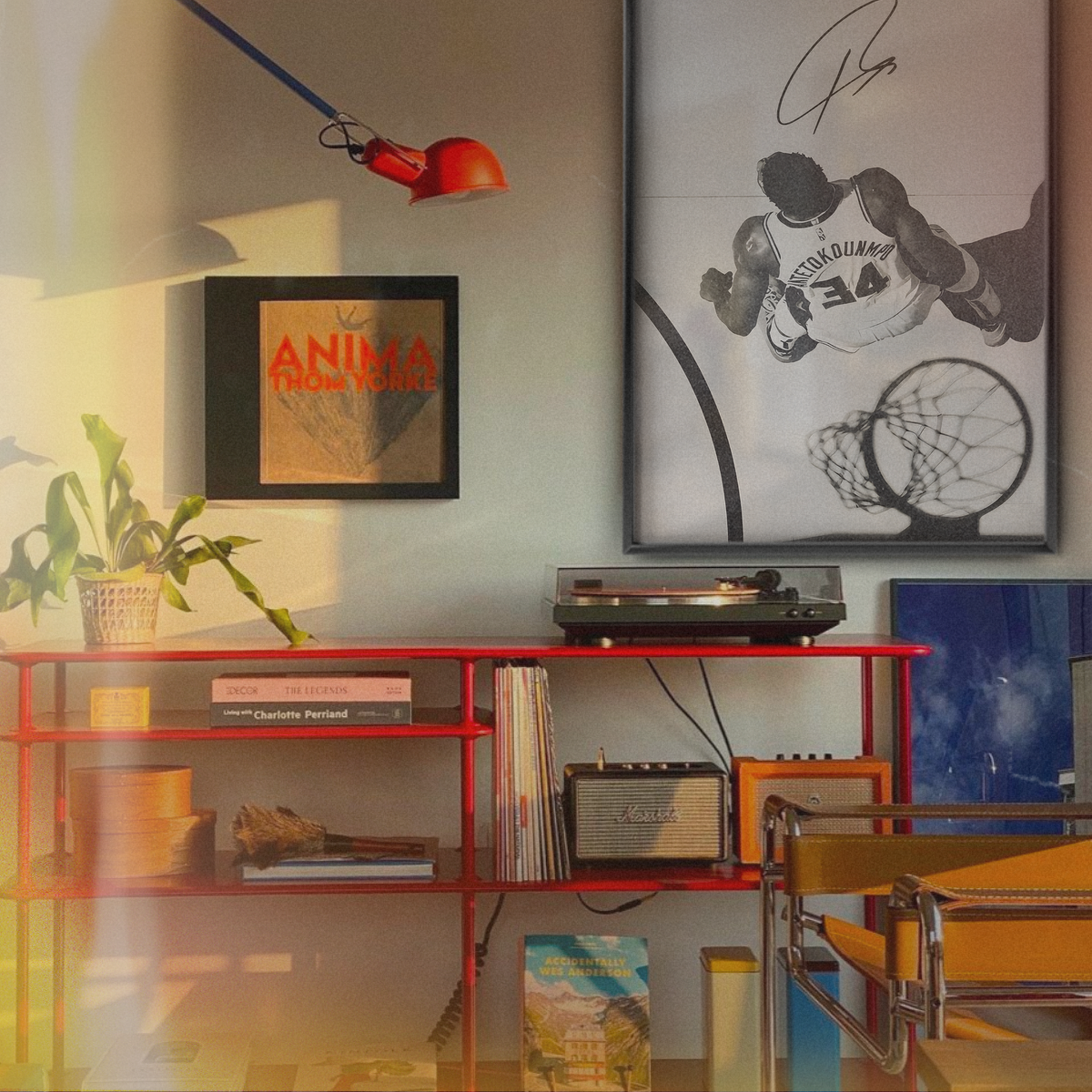 Giannis Antetokounmpo Milwaukee Bucks (#34) Overhead Dunk