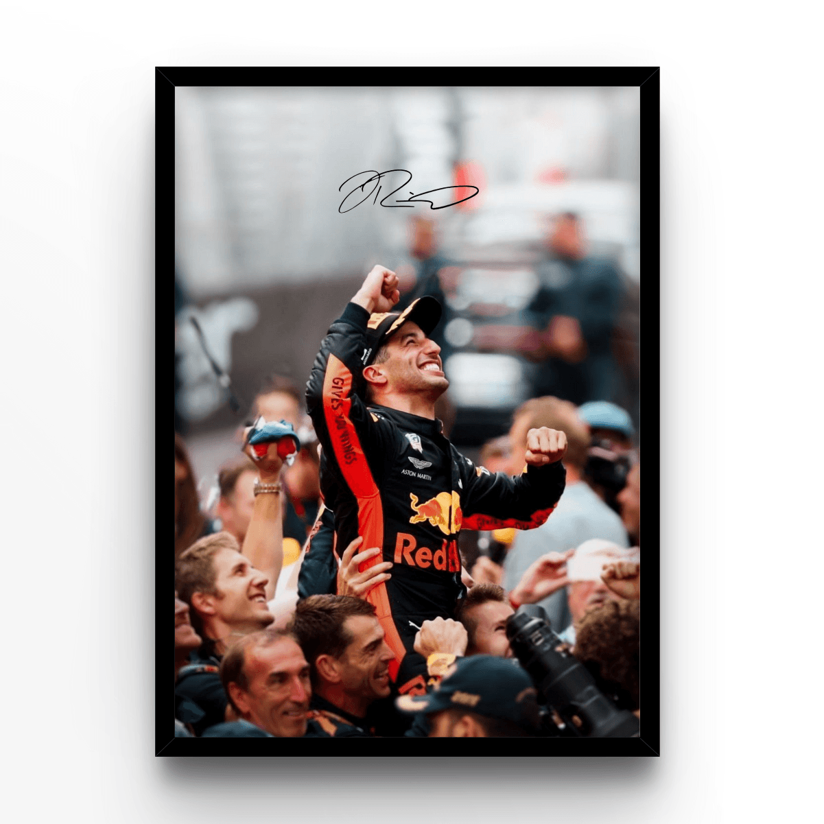 Daniel Ricciardo - A4, A3, A2 Posters Base - Poster Print Shop / Art Prints / PostersBase
